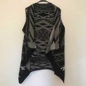 Sleeveless cardigan